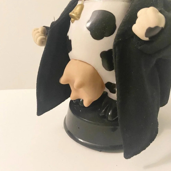 Animated Cow Flasher Yodeling Musical Battery Operated 9 Inch Tall Cow  Joke Toy - Picture 16 of 16